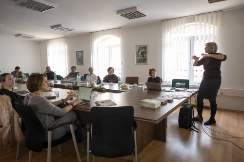 202511201747110.nmnv-2025-jk-2025-577