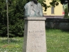 Busta J. Ľ. Holubyho v mestskom parku 