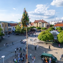 Stavanie mája