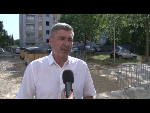 VÝSTAVBA POLO PODZEMNÝCH KONTAJNEROV NA RAJKOVEJ POKRAČUJE